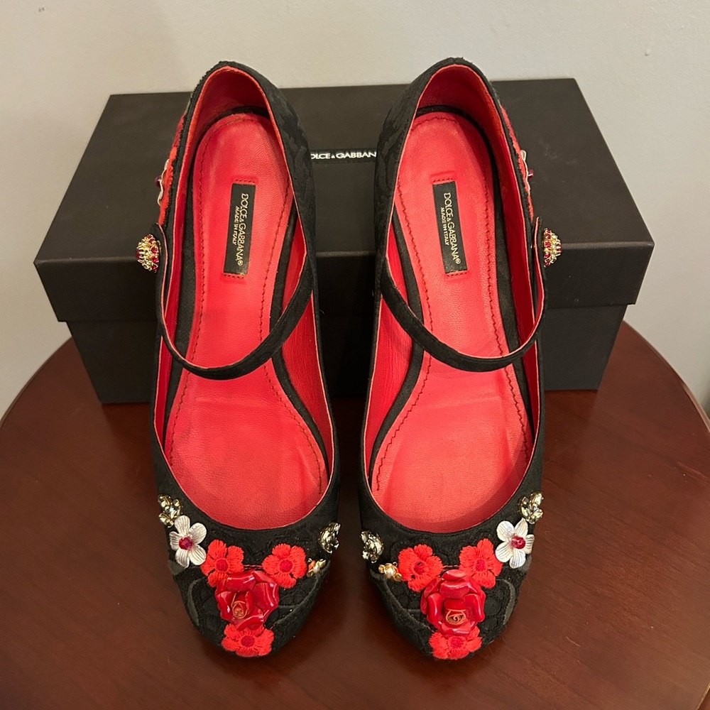 Dolce & Gabbana Black Brocade Embellished Mary Jane Ballerina Flats, size EU38.5 - Picture 1 of 16